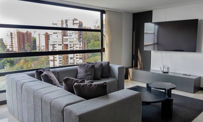 El Castillo Apartment | 1002 - Beautiful Apartment In El Poblado Medellin