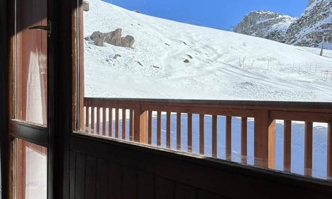 Tignes Apartment | 100m from resort center, 3rd floor, terrace, balcony, tv, ski locker, 29-30m², Tignes