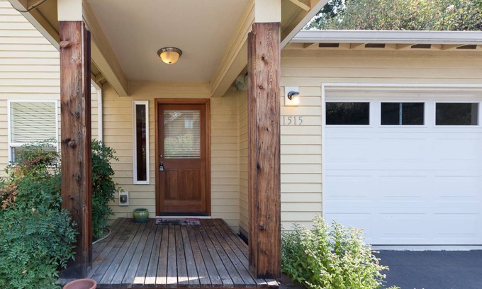 Hood River House | 101 m² House ∙ 2 bedrooms ∙ 6 guests