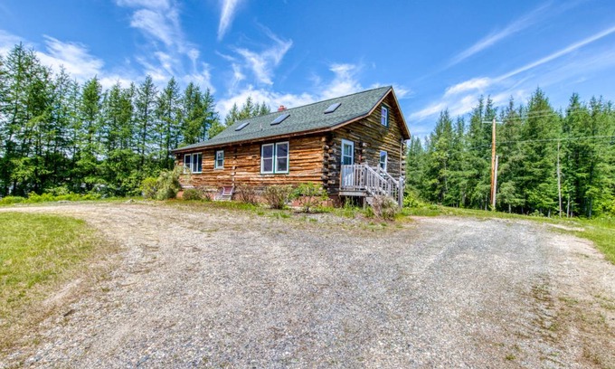 Twin Mountain House | 101 m² House ∙ 3 bedrooms ∙ 6 guests
