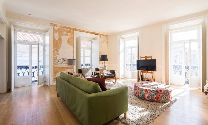 Encarnacao Apartment | 102 m² Apartment ∙ 1 bedroom ∙ 2 guests