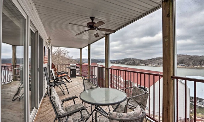 Camdenton Apartment | 102 m² Apartment ∙ 3 bedrooms ∙ 7 guests
