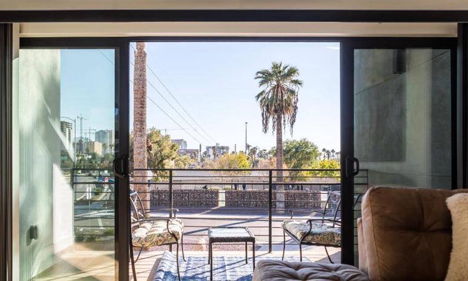 Roosevelt House | 102 m² House ∙ 2 bedrooms ∙ 5 guests