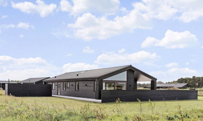 Bratten Strand House | 102 m² House ∙ 3 bedrooms ∙ 7 guests