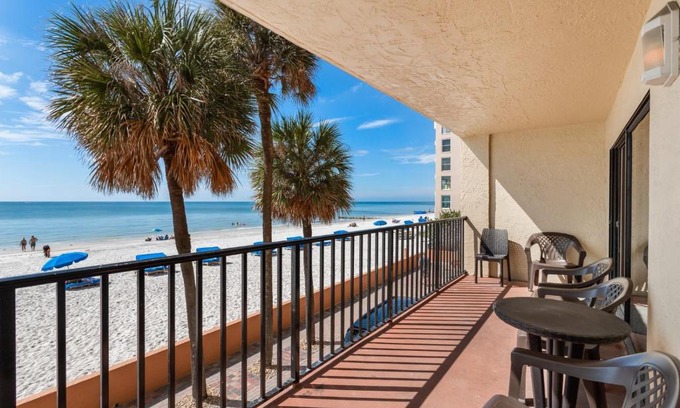 Madeira Beach House | 104 Las Brisas Condo