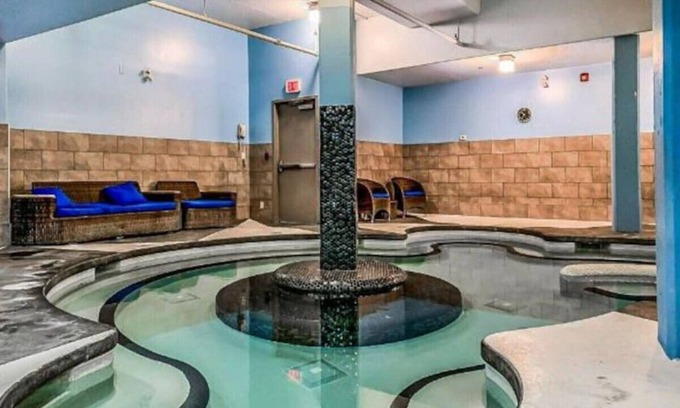 Canmore Apartment | 105 AURORA (SOLARA).