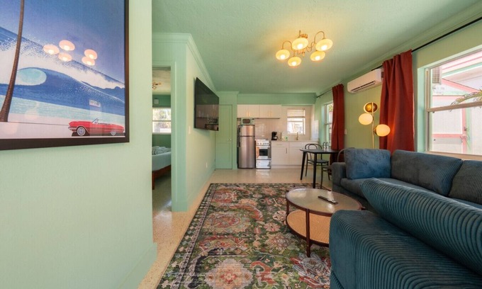 Bay Esplanade Apartment | 105 · ☀Pool✔ Kitchen✔ Beach✔ Self Checkin✔ Free Parking✔