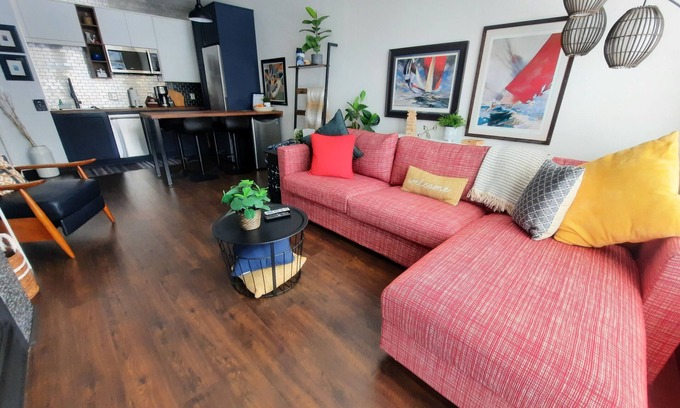 Delavan Lake Condo | 105- Quiet One Bedroom Condo Suite