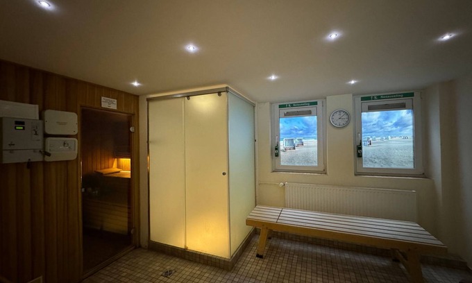 Westerland Apartment | 106 App., 4. Upper floor, 2 bedrooms., (Dog) Haus Nordland Westerland - Haus Nordland close to the center in Westerland
