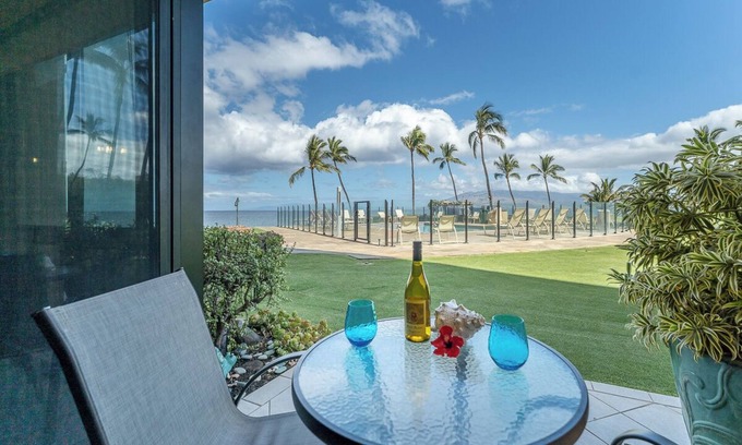 Kihei Condo | 106 - Oceanfront - Ground Floor - One Bed/One Bath with A/C!