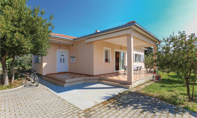 Kastel Stafilic House | 108 m² House ∙ 3 bedrooms ∙ 8 guests