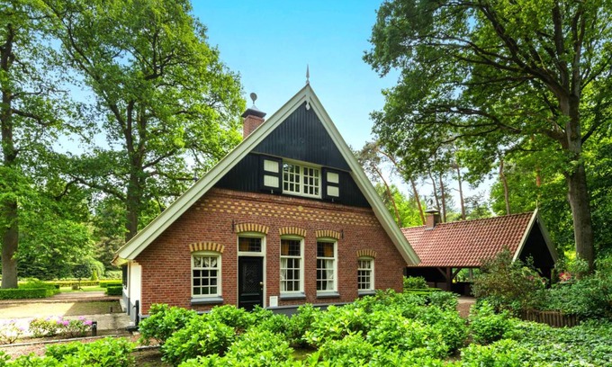 Deurningen House | 108 m² House ∙ 4 bedrooms ∙ 7 guests