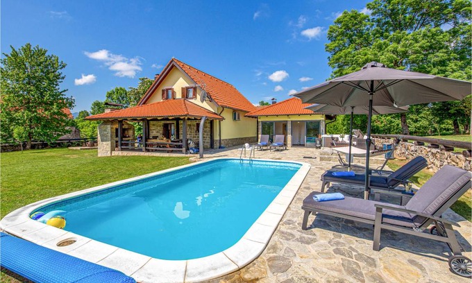 Lovinac House | 109 m² House ∙ 3 bedrooms ∙ 6 guests