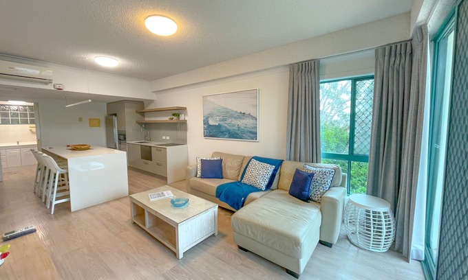 Maroochydore Apartment | 11 Argyle - Opposite the river in Cotton Tree