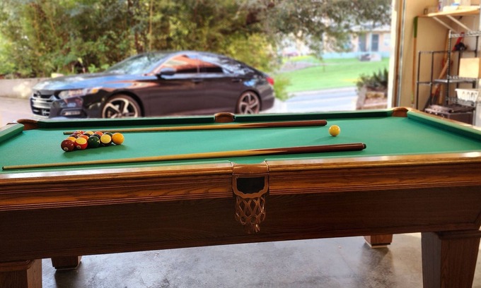 Rosewood House | 11 Beds, Billiards, Hot Tub, Mins From DT & 6TH