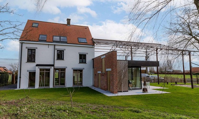 Ledegem House | 11 m² House ∙ 5 bedrooms ∙ 14 guests