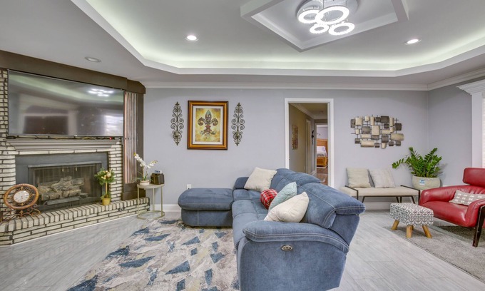 Westwego House | 11 Mi to NOLA: Westwego Home w/Sunroom!