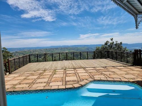 Botha's Hill House | 11-on-RobRoy calming space with 3 bedrooms&pool