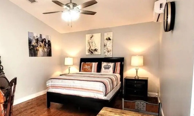 Westchase Apartment | #11 The Paradise 🌴 in-law Suite by Joyful Moments