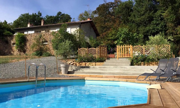 Saint-Laurent-sur-Gorre House | 110 m² House ∙ 2 bedrooms ∙ 6 guests