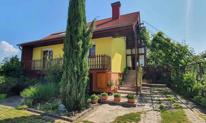 Balatonboglar Apartment | 110 m² Apartment ∙ 4 bedrooms ∙ 8 guests