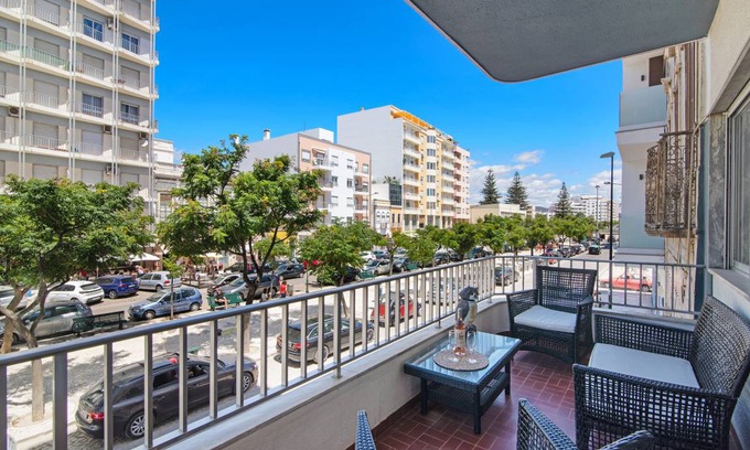 Olhao Apartment | 110 m² Apartment ∙ 3 bedrooms ∙ 6 guests