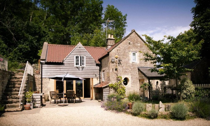 Combe Hay Cottage | 110 m² Cabin ∙ 4 bedrooms ∙ 8 guests