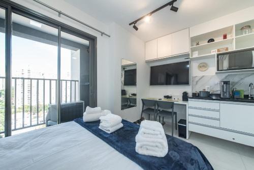 Campo Belo Apartment | "1103 - Studio Moderno e Completo no Campo Belo!"