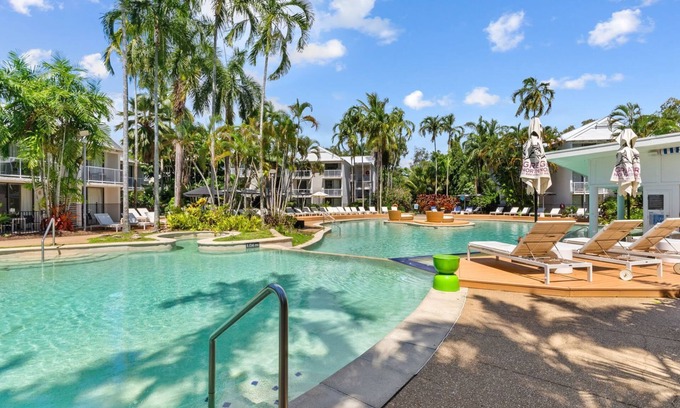 Port Douglas Apartment | 1104/1105 Oaks Resort