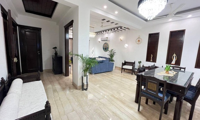 South Extension Apartment | 111 m² Apartment ∙ 3 bedrooms ∙ 8 guests