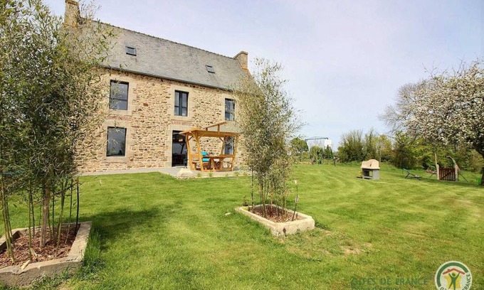 Lannion House | 111 m² Gîte ∙ 3 bedrooms ∙ 6 guests