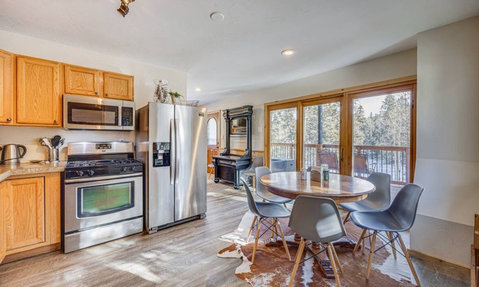 Florissant House | 111 m² House ∙ 3 bedrooms ∙ 6 guests