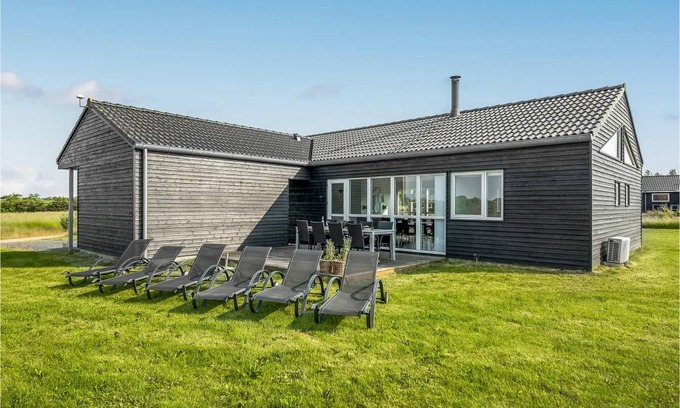 Arø House | 112 m² House ∙ 4 bedrooms ∙ 10 guests