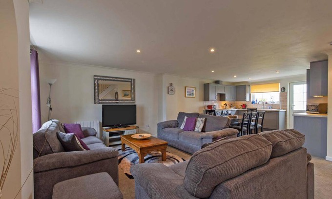 Saint Columb Major Cabin | 112 m² Lodge ∙ 4 bedrooms ∙ 10 guests