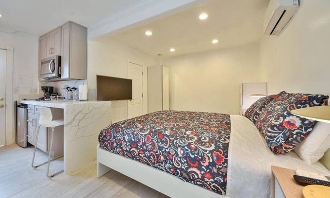 Santa Ana Apartment | 112 - Smart Studio - Efficient Living