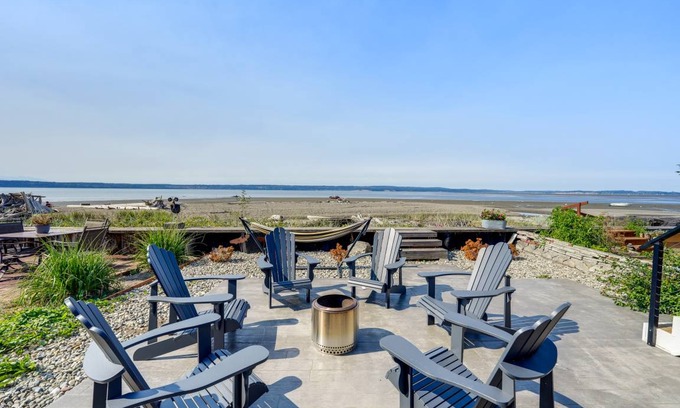 Warm Beach House | 114 m² House ∙ 2 bedrooms ∙ 6 guests