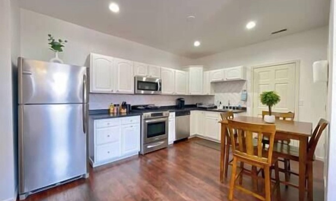 Dubuque Apartment | 115#201 /Downtown Bliss /Sleeps 7 /free Parking