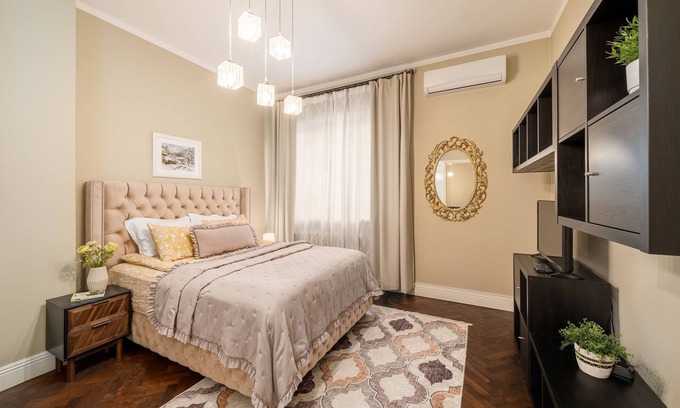 Sofia City Center Apartment | 115 sqm² Top Center Artistic Apartment