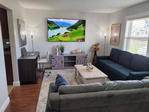 West Seneca House | 116 m² House ∙ 3 bedrooms ∙ 11 guests