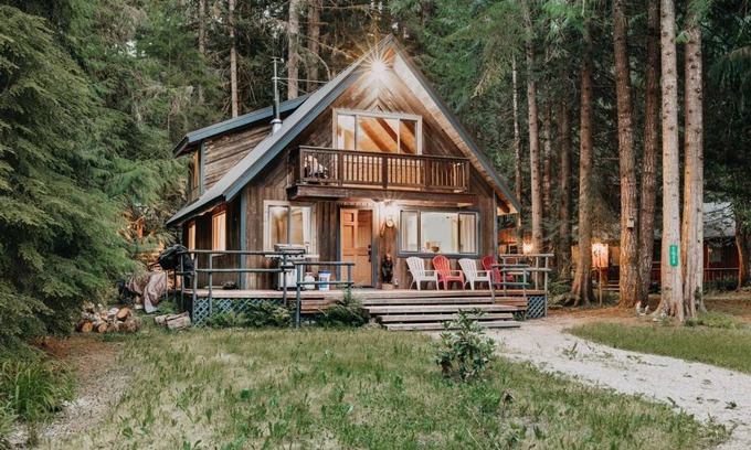 Glacier Cabin | 117 m² Cabin ∙ 3 bedrooms ∙ 7 guests