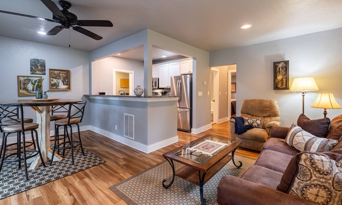 Cody Cottage | 11th Street Cottage- Private deck just blocks from downtown Cody, WY