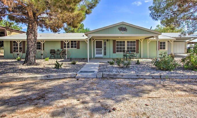 Tonopah House | 12+ Acre Equestrian Escape w/ Riding Trails!