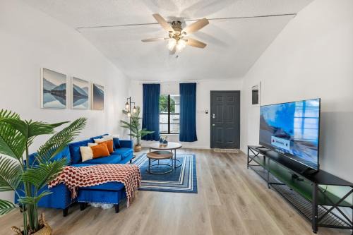 Heritage House | 12 Guests near Lackland AFB 9630 SeaWorld