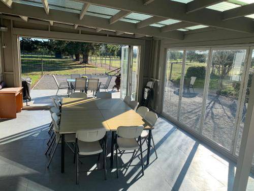 Yaldhurst Cabin | 12 m² Lodge ∙ 7 bedrooms ∙ 14 guests