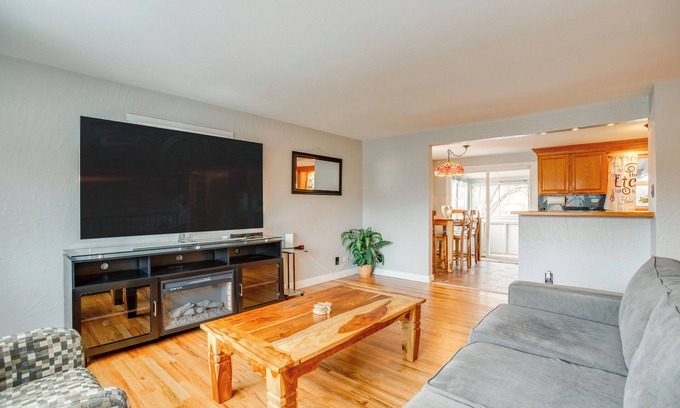 Northglenn House | 12 Mi to Dtwn Denver: Home w/Fenced Backyard!