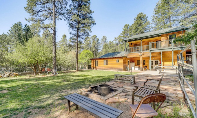 Strawberry Cabin | 12 Mi to Tonto Natural Bridge SP: Cabin w/Patio!