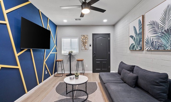 Maryvale House | 12 Minutes From Downtown Phoenix - 1 Bedroom