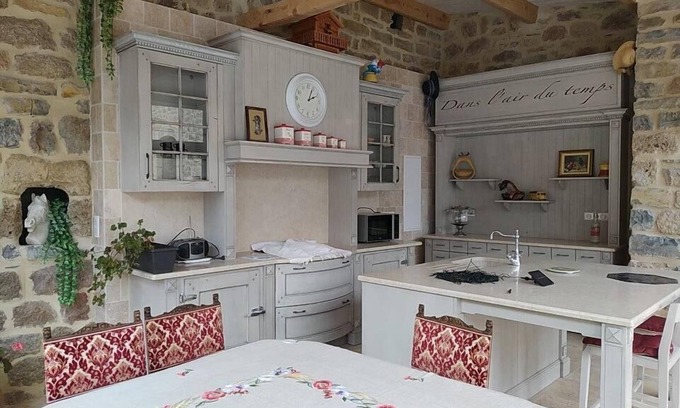 Saint-Etienne-du-Valdonnez House | 12-person gîte in Molines