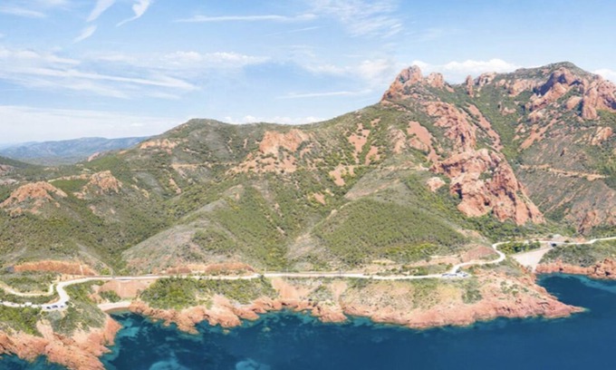 Agay Apartment | 120 m from the beach-sea view-terrace-garden-parking-2 bedrooms-6 people