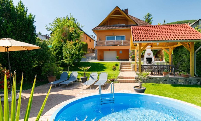 Badacsonytomaj Apartment | 120 m² Apartment ∙ 4 bedrooms ∙ 8 guests